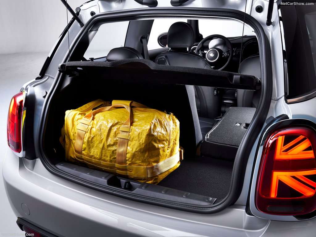 Test Drive: Mini Elettrica, sempre modaliola, autonomia adatta alla città 30 Mini Cooper SE 2020 1024 e1
