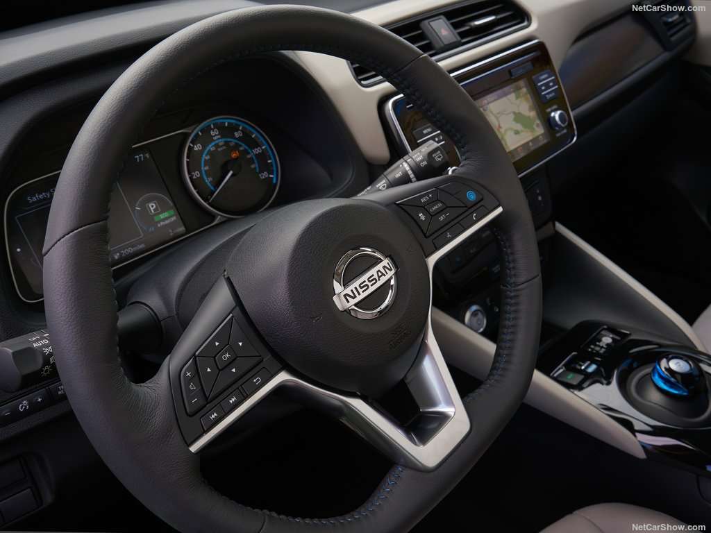 Test Drive: Nissan Leaf Tekna 218cv 62kwh. L'autonomia aumenta fino a 385km 20 Nissan Leaf 2018 1024 2c