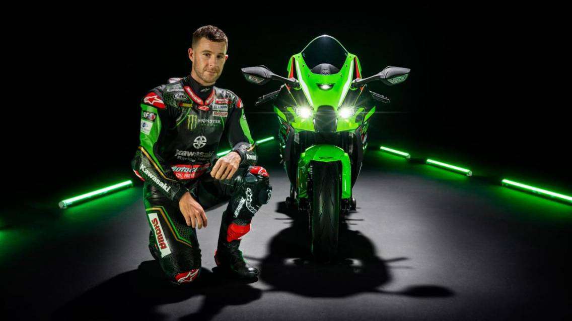 Superbike, Kawasaki svela la NUOVA ZX-10RR 9 hi 21MY Ninja ZX 10R studio lifestyle 1