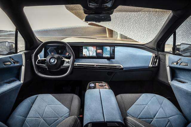 BMW: iX la prima SAV completamente elettrica 14 small 2020 11 18T171211.407