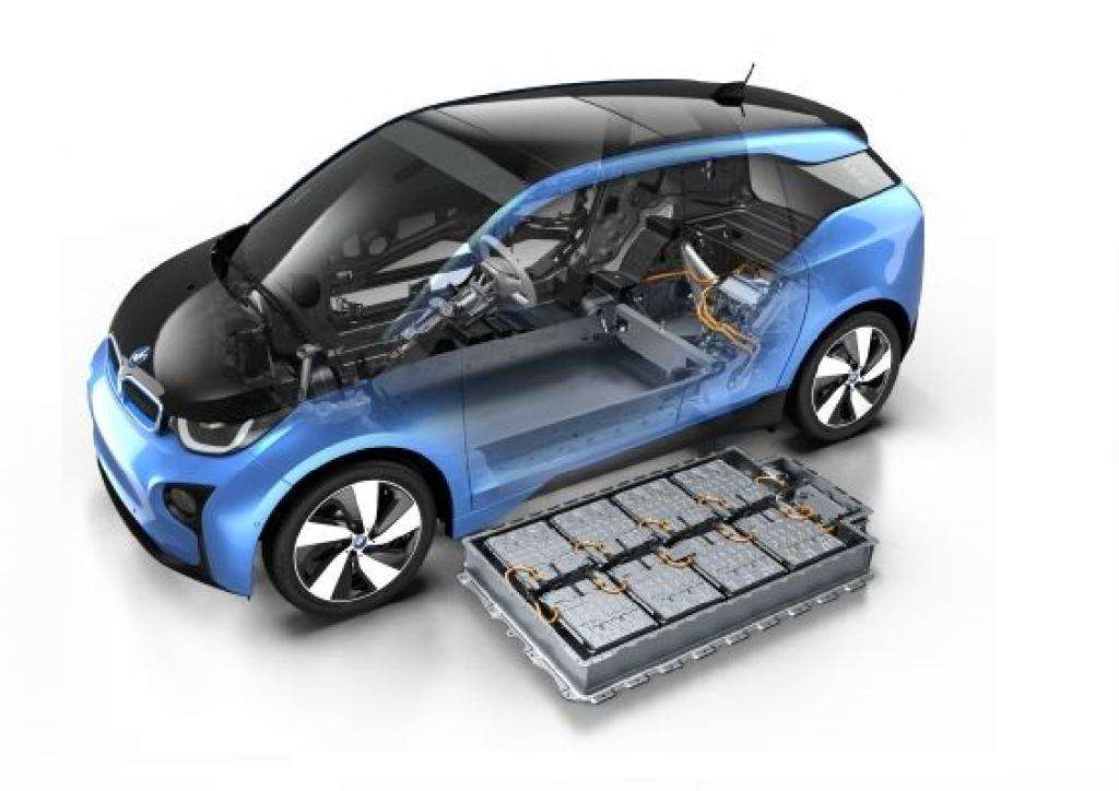 TEST DRIVE: BMW i3S 184cv, migliorano le prestazioni 8 P90379389 lowRes bmw i3 94 ah technic