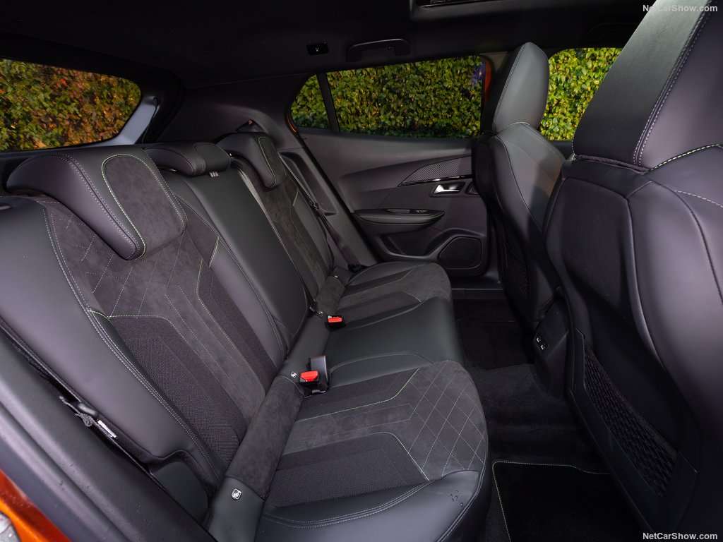 Auto dell'anno segmento SUV/Crossover compatte: Nuova Peugeot 2008 2 Peugeot 2008 2020 1024 c2