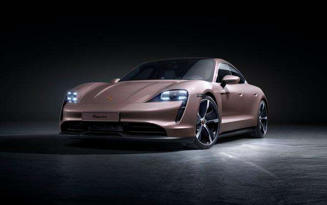 Porsche: Si amplia la gamma con Taycan 1 small 1