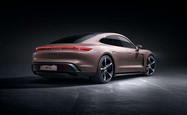 Porsche: Si amplia la gamma con Taycan 5 small 4