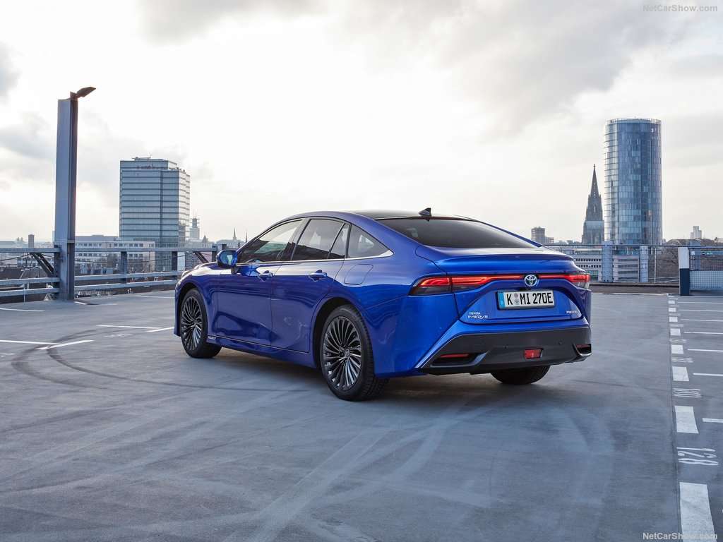 Toyota: Mirai la berlina fuel cell di seconda generazione 2 Toyota Mirai 2022 1024 4a