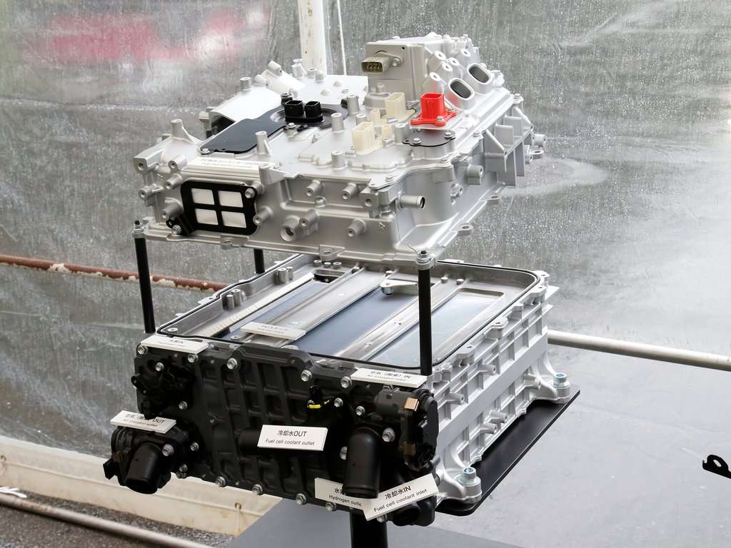 Toyota: Mirai la berlina fuel cell di seconda generazione 7 Toyota Mirai 2022 1024 d1