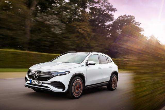Mercedes: EQA la porta di ingresso al mondo EQ full elettrico 1 small 33