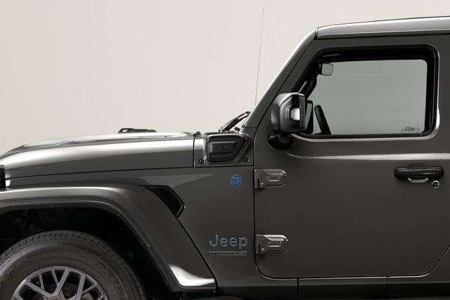 Jeep: WRANGLER 4XE PLUG-IN HYBRID 3 small 4 3