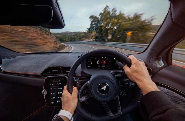McLaren: Artura prestazioni da supercar autonomia di 30km in EV 3 small