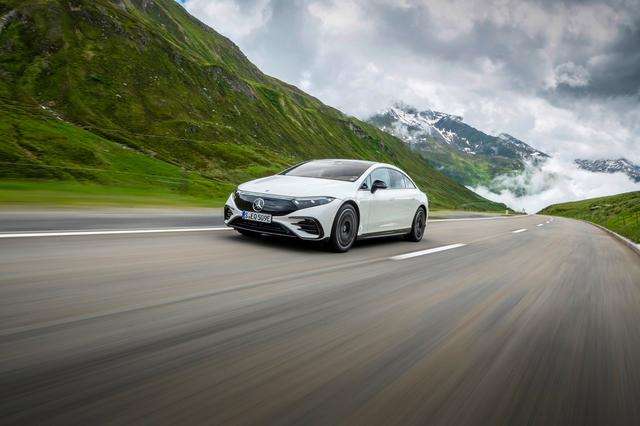 Mercedes-EQ: EQS il top del lusso elettrico 2 small 42