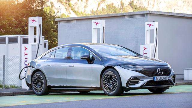 Mercedes-EQ: EQS il top del lusso elettrico 9 small 46