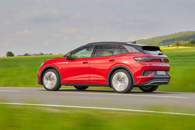 Volkswagen: ID.4 GTX, la SUV elettrica diventa sportiva. 1 small 5