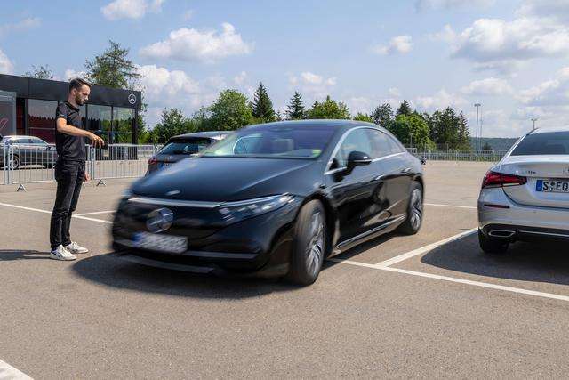 Mercedes-EQ: EQS il top del lusso elettrico 10 small 57