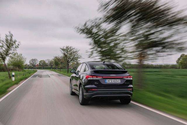 Audi: Q4 e-tron anche Sportback, la sportiva 2 small 59