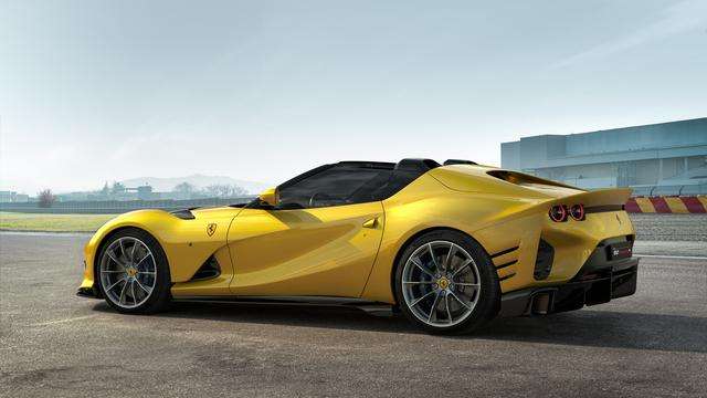 Ferrari: 812Competizione, evoluzione della specie 6 small 8