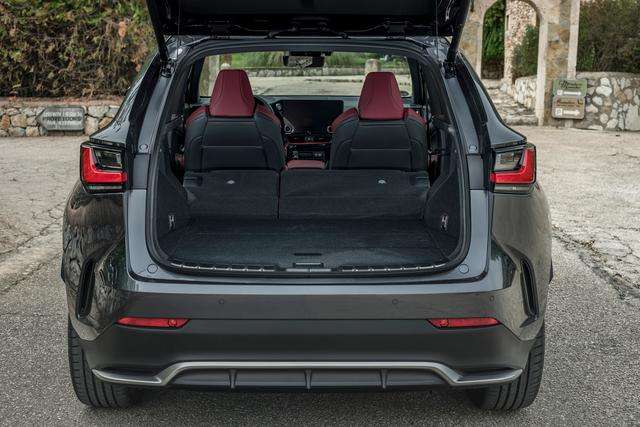 Lexus: Nuovo NX, in tre allestimenti anche per flotte 3 small 1 1