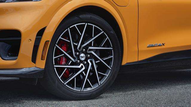Ford: Mustang Mach E GT, prestazioni elettrizzanti 4 small 25