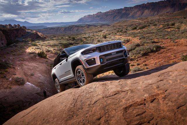Jeep: Grand Cherokee tecnologia, lusso e le prestazioni 4X4 migliori di sempre 2 small 2 3
