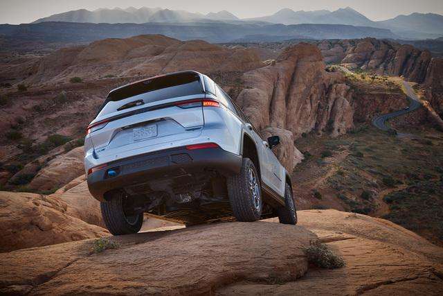 Jeep: Grand Cherokee tecnologia, lusso e le prestazioni 4X4 migliori di sempre 3 small 3 3