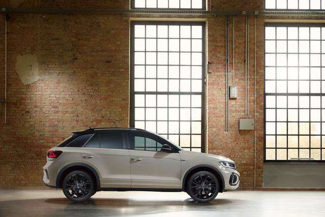 Volkswagen: Nuova T-Roc anche R e cabriolet 4 small 18