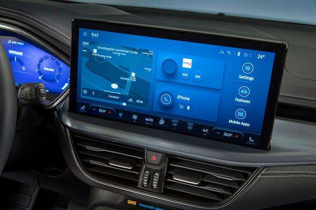 Ford: Nuova Focus, connessa ed elettrificata 7 small 2 1