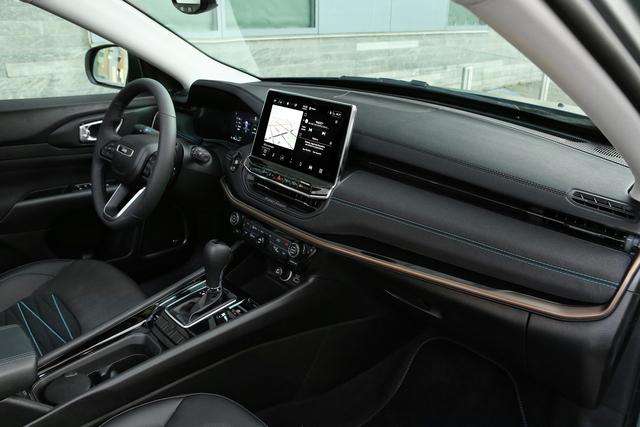 Jeep: Renegade e Compas e-Hybrid 1 small 13