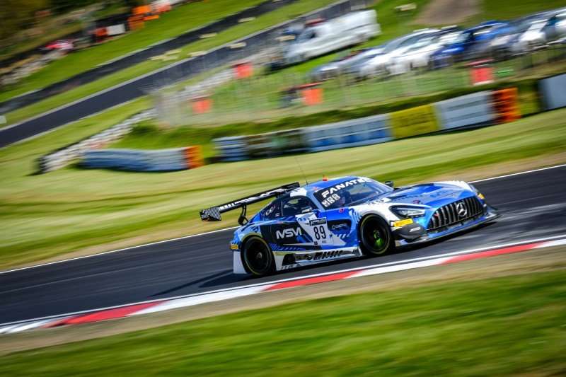GTWC: Marciello e De Pauw condividono le pole position assolute per la Sprint Cup 2022 a Brands Hatch 1 timthumb 1