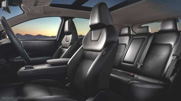 Nissan: Ariya il SUV coupè 100% elettrico 7 nissan ariya 2021 interior