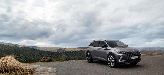 DS: Nuova DS7 Crossback, anche E-Tense 4x4 da 360cv 1 small 6