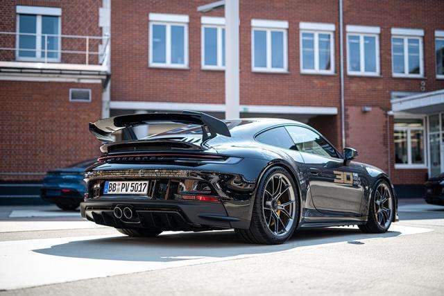 Porsche: Una GT3 speciale per 30 anni di monomarca 2 small 3