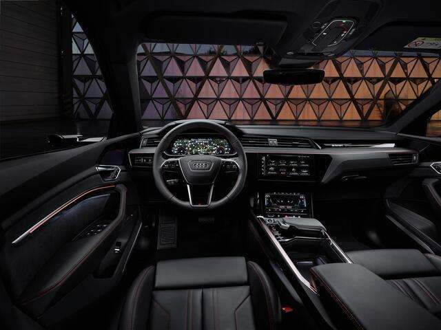 Audi: Q8 50 e-tron da 340 CV e 55 e-tron da 408 CV 2 small 3