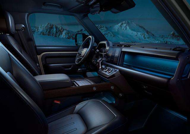 Land Rover Defender 130,inarrestabile otto posti 4 small 7