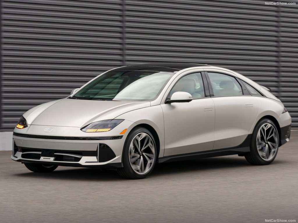 Hyundai Ioniq 6, elettrica sempre più accessibile 2 Hyundai Ioniq 6 2023 1024 1a