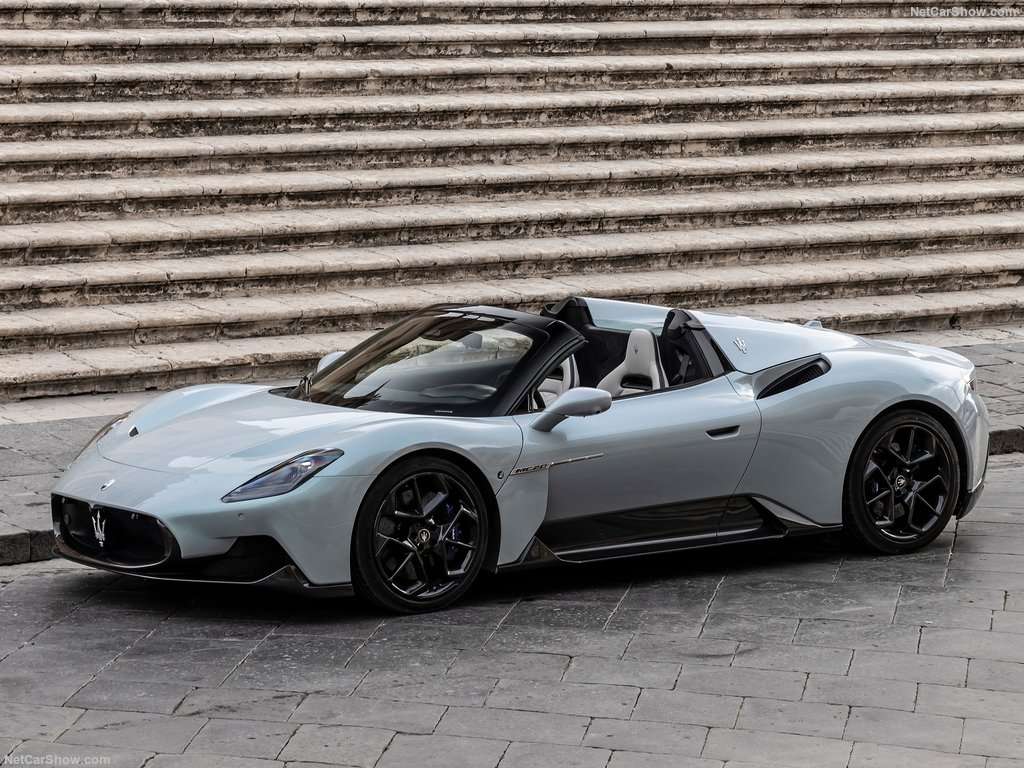 Maserati MC20 Cielo 2023 1024 01