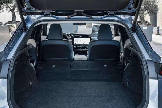Lexus: RX 450e full electric 5 small 5