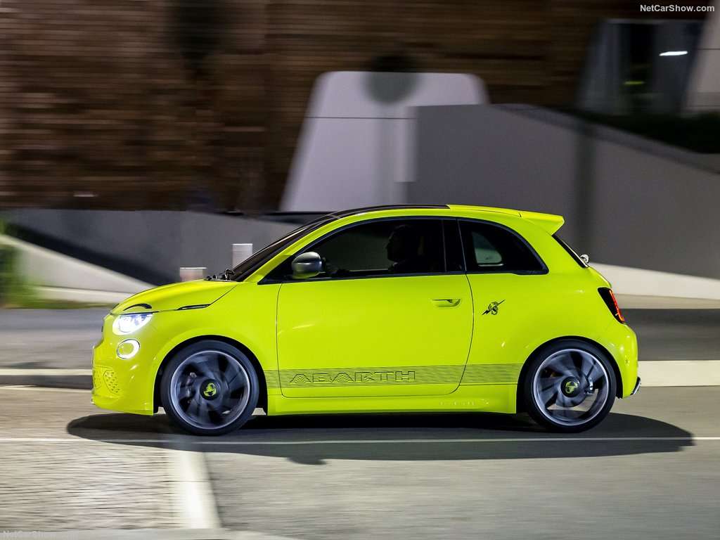 Abarth: 500e, 42kWh, Edizione Lancio Scorpionissima 2 Fiat 500e Abarth 2023 1024 10