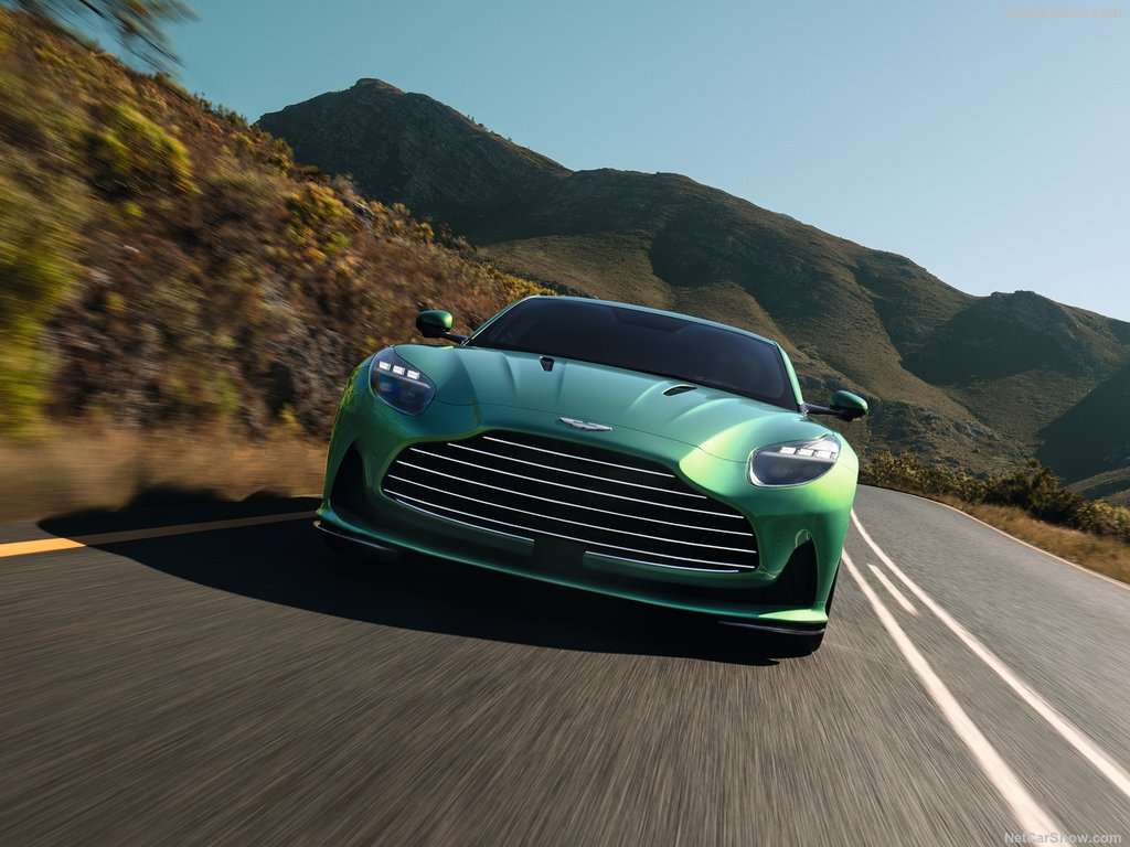 Aston Martin DB12 2024 1024 11