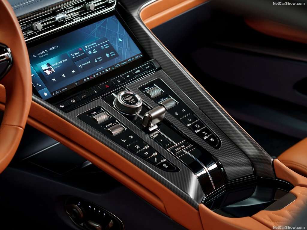 Aston Martin DB12 2024 1024 1a