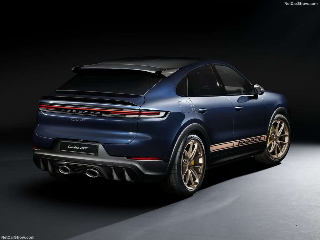 Porsche: Nuovo Cayenne sempre più sportivo 3 Porsche Cayenne Turbo GT 2024 1024 07
