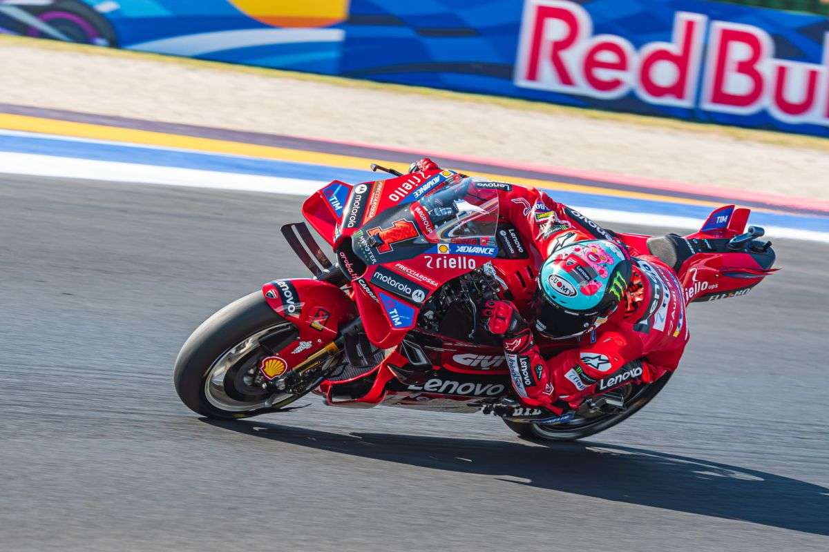 A Misano tripudio Ducati: trionfo di Martin ma anche di Bagnaia, terzo al traguardo. 21 ITA 8458