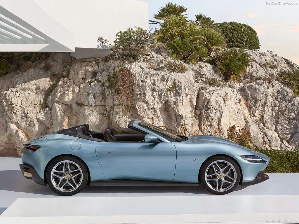 Ferrari Roma Spider 2024 1024 04