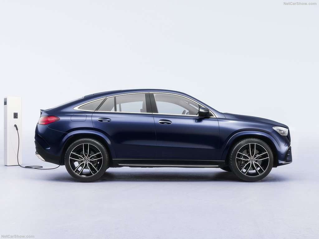 Mercedes-Benz: Nuova GLE Coupè, Lusso, Sport e tecnologia 4 Mercedes Benz GLE Coupe 2024 1024 03