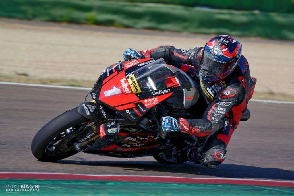 CIV: Zanetti vince il titolo SBK buttando a terra Pirro 7 Pirro Zanetti dopo Crash 04