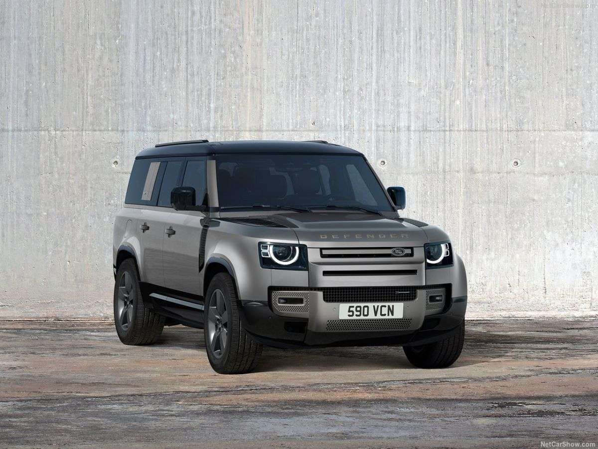 Land Rover Defender 130 2023 1280 0a