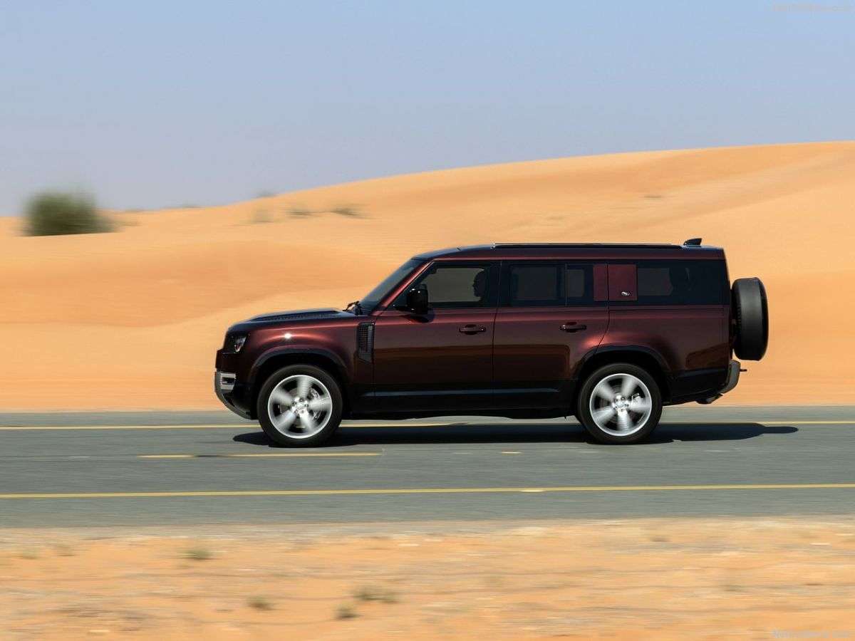 Land Rover Defender 130 2023 1280 18