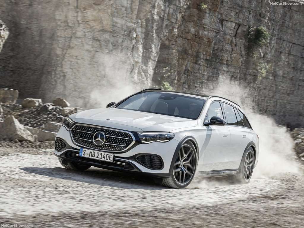 Mercedes-Benz Classe E SW, ora anche All Terrain 1 Mercedes Benz E Class All Terrain 2024 1024 17
