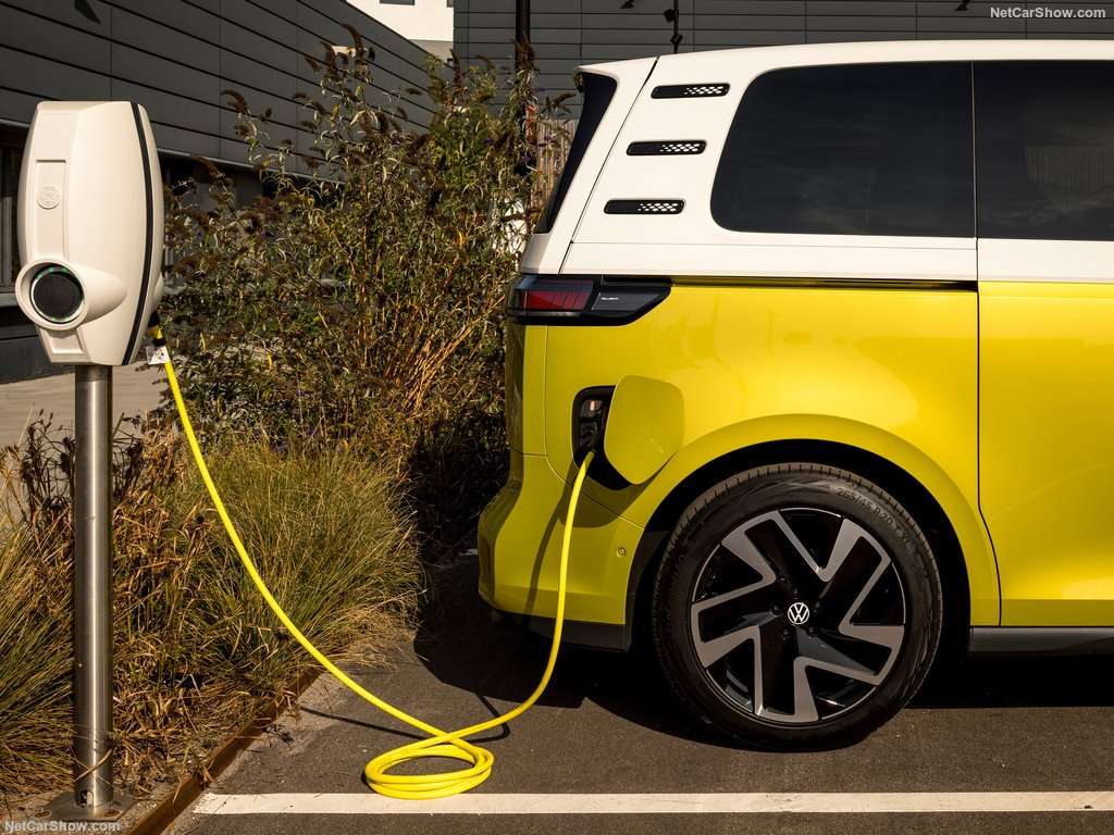 Test Drive: ID.Buzz, per i nuovi, facoltosi, figli dei fiori 6 Volkswagen ID Buzz 2023 1024 f3
