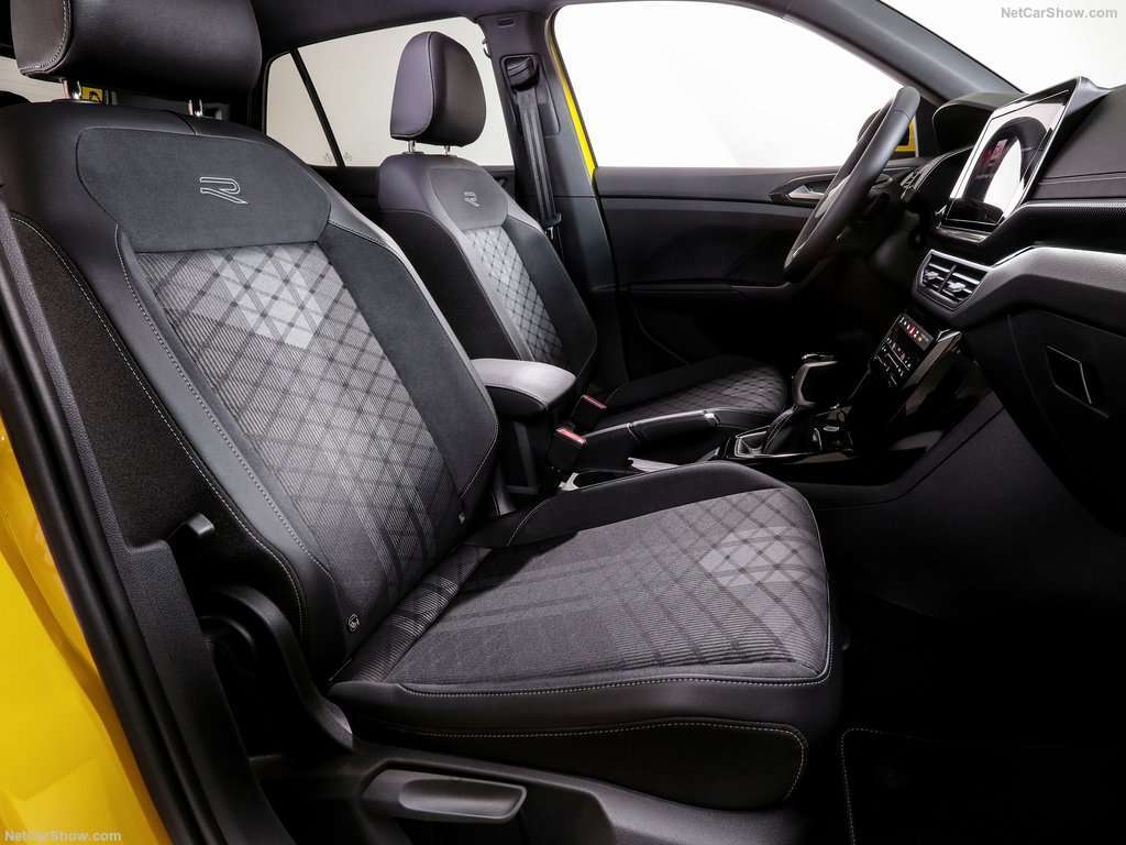 Volkswagen: Nuova T-Cross, aggiornamenti estetici e tecnici 2 Volkswagen T Cross 2024 1024 11