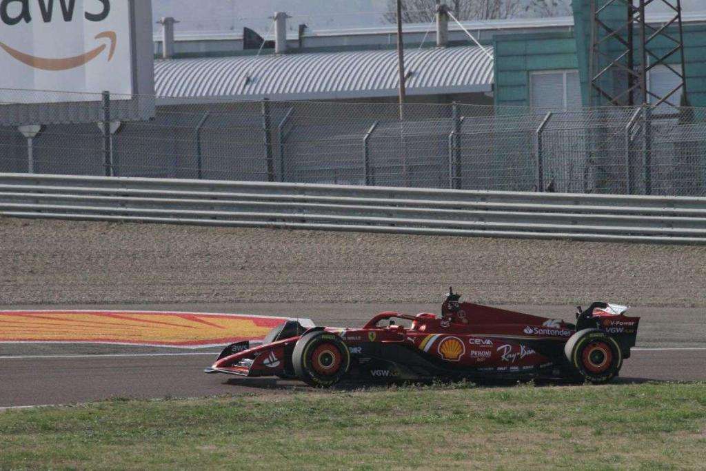 Presentata la nuova Ferrari SF-24: a lei il compito di ritornare a vincere. 11 Esordio Ferrari SF 24 Fiorano 0094