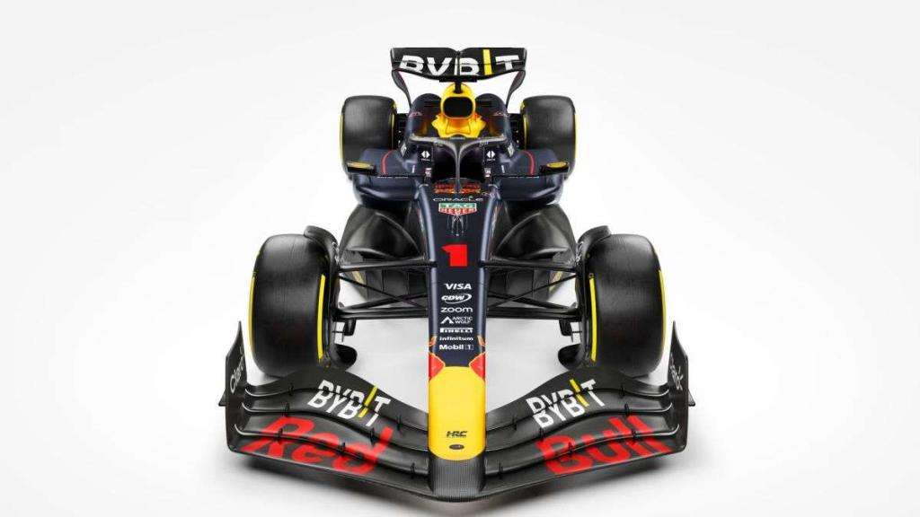 Red Bull presenta l'arma di Verstappen per il 2024: ecco la RB20 1 image 6